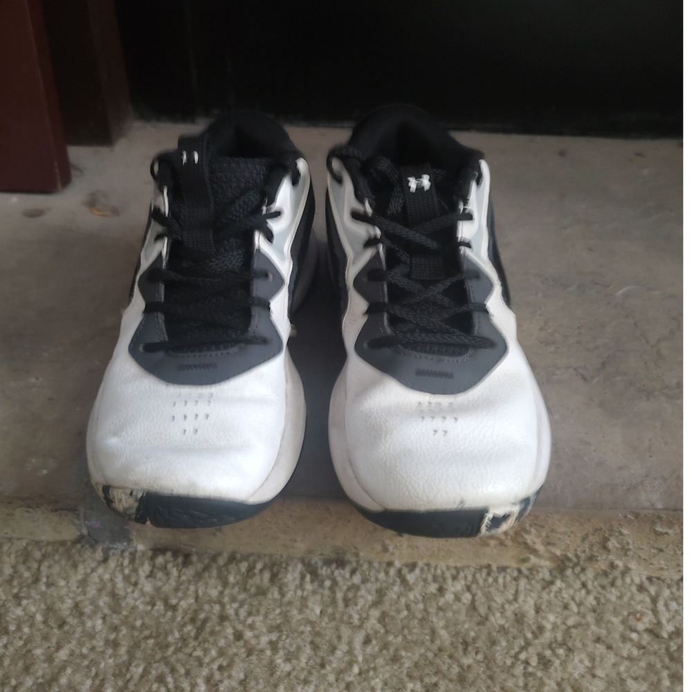 Under Armour Kids Basketball Shoes Black White Mid Top Sneakers